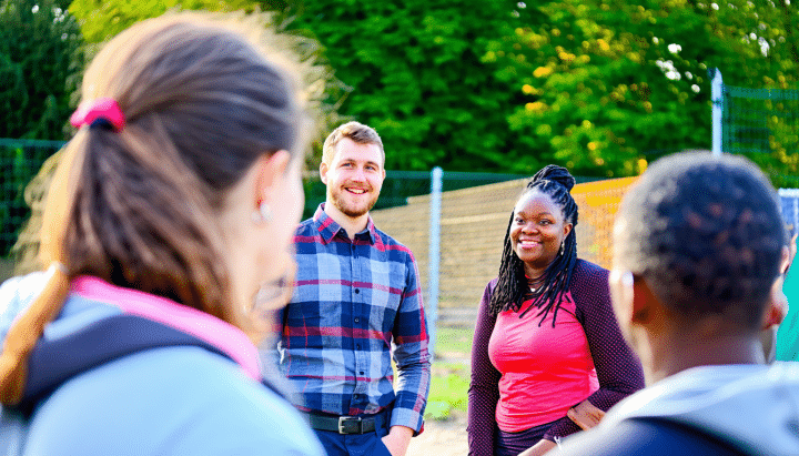découvrez comment la mfr maison familiale rurale du perche propose une formation complète et spécialisée dans les soins des animaux agricoles, alliant théorie et pratique pour préparer efficacement les futurs professionnels du secteur.